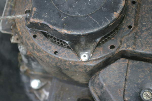 Atco Qualcast Trojan 18S lawnmower Briggs and Stratton 10D902 starter cover